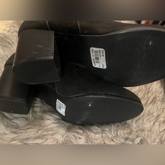 Boots - Picture 3 of 3